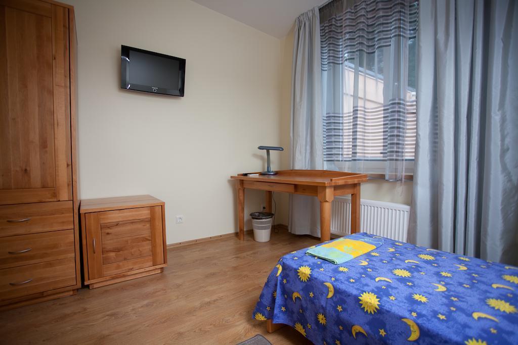 Sajutu Parka Hostelis Valmiera Eksteriør bilde